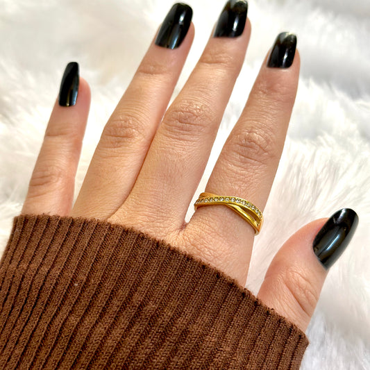 Criss Cross Ring